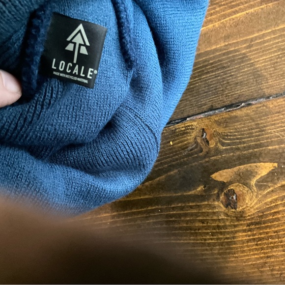 Blue and Yellow Alaska Beanie - Picture 3 of 4